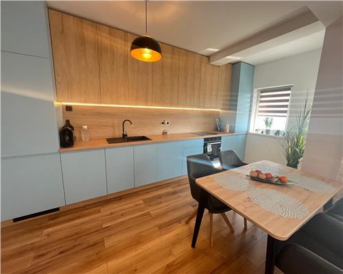 Apartament modern 3 camere 2 balcoane si parcare zona Triajului