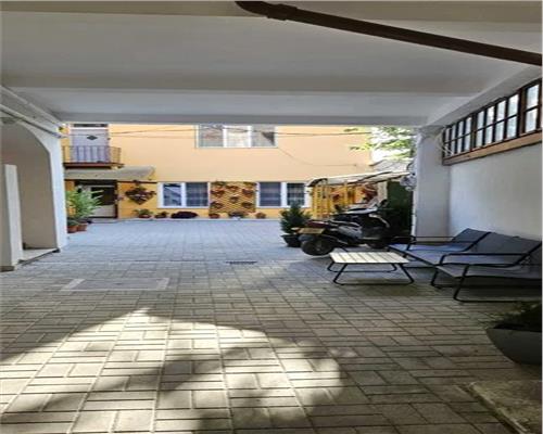 Apartament 2 camere etaj 1 zona Centrala