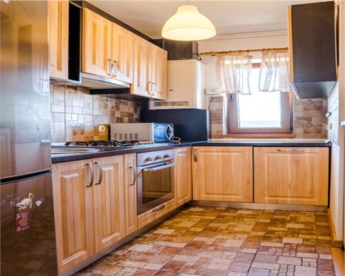 Apartament  3 camere si loc parcare in zona Terezian