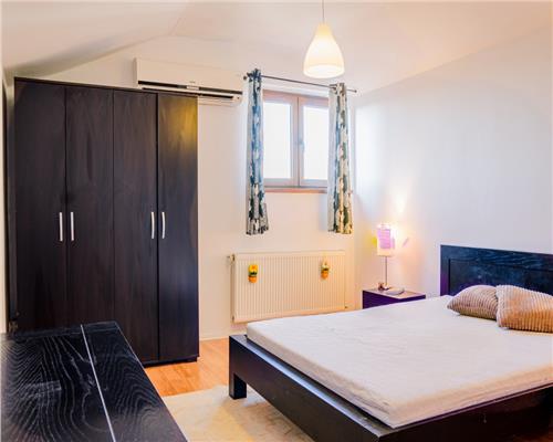 Apartament  3 camere si loc parcare in zona Terezian