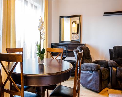 Apartament  3 camere si loc parcare in zona Terezian
