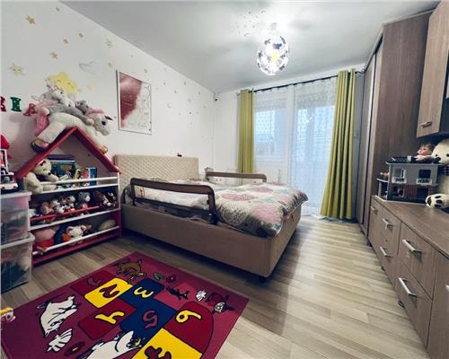 Apartament  3 camere 2 balcoane si loc parcare zona Pictor Brana