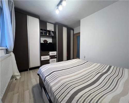 Apartament  3 camere 2 balcoane si loc parcare zona Pictor Brana