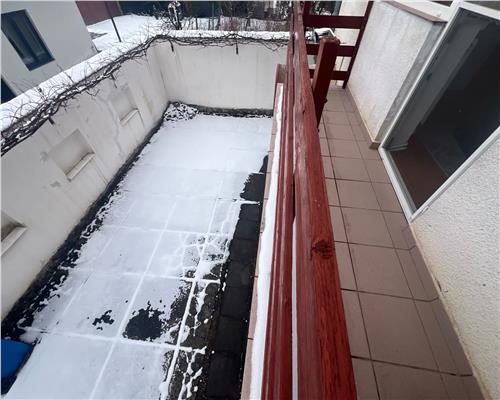 Apartamet la casa 77 mp mpu 2 camere pivnita pod zona centrala