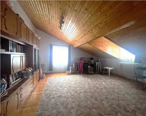 Apartamet la casa 77 mp mpu 2 camere pivnita pod zona centrala