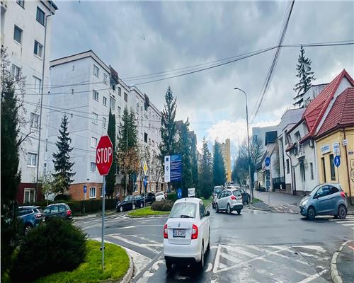 Apartamet la casa 77 mp mpu 2 camere pivnita pod zona centrala