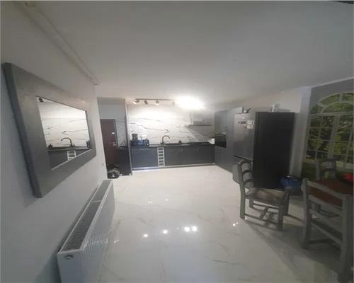 Apartament 2 camere decomandat etaj 1 zona Doamna Stanca