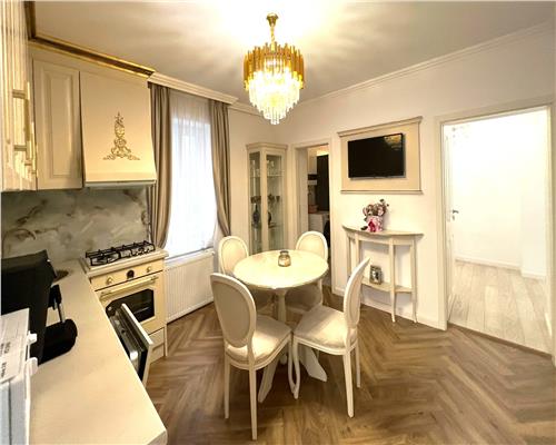 Apartament de lux cu 3 camere in zona ultracentrala din Sibiu
