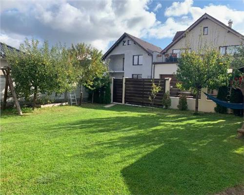 Casa intabulata cu 5 camere si 4 bai in Sura Mica