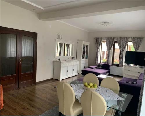 Casa intabulata cu 5 camere si 4 bai in Sura Mica
