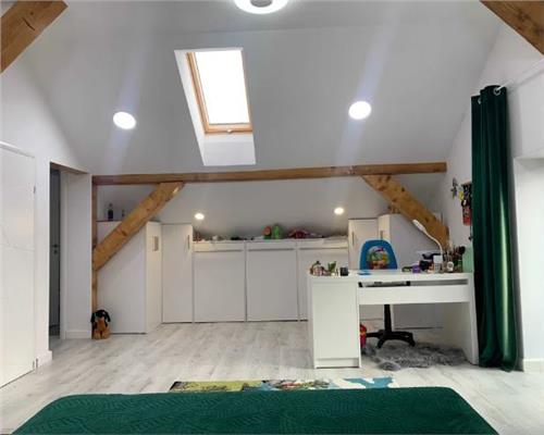 Casa intabulata cu 5 camere si 4 bai in Sura Mica