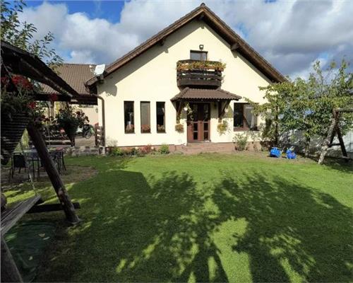 Casa intabulata cu 5 camere si 4 bai in Sura Mica