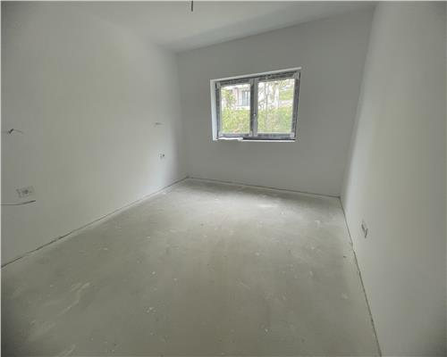 Apartament 3 camere balcon si parcare in Selimbar