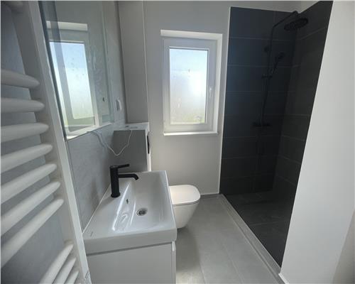 Apartament 3 camere balcon si parcare in Selimbar