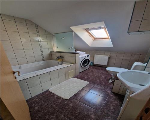 Apartament cu 3 camere 2 bai si parcare in Cisnadie