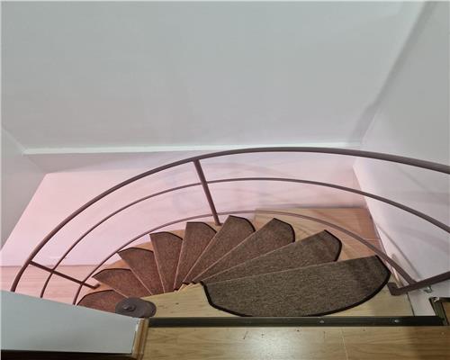 Apartament cu 3 camere 2 bai si parcare in Cisnadie