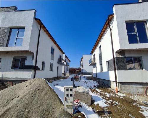 Casa intabulata cu 4 camere 2 bai n zona Calea Cisnadiei