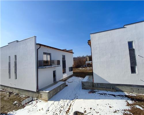 Casa intabulata cu 4 camere 2 bai n zona Calea Cisnadiei
