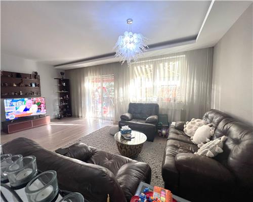 Casa 100 mp utili cu 4 camere 2 bai si curte in Turnisor