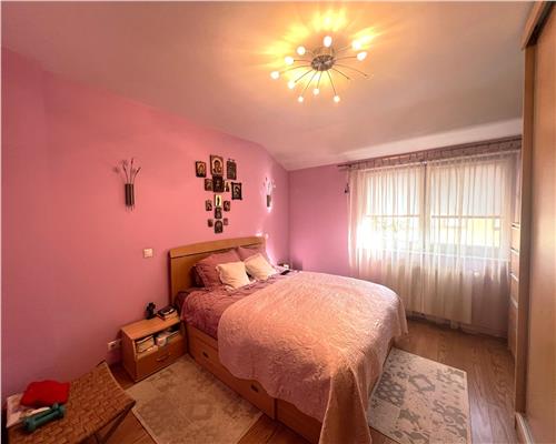 Casa 100 mp utili cu 4 camere 2 bai si curte in Turnisor