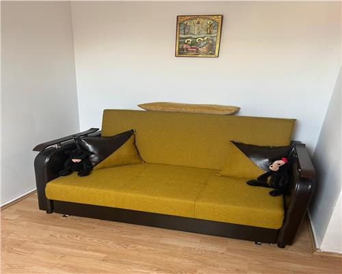 Apartament cu 3 camere si balcon pe Mihai Viteazu