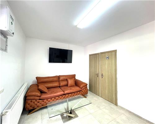 Spatiu comercial 50 mp utili cu 7 parcari in Turnisor