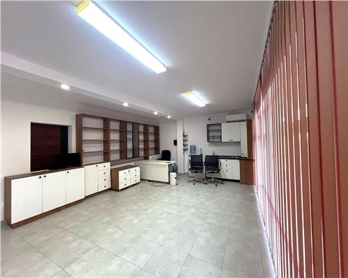 Spatiu comercial 50 mp utili cu 7 parcari in Turnisor