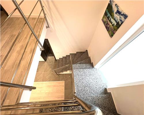 Casa noua 4 camere 2 bai 3 balcoane 3 parcari in Selimbar