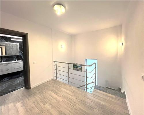 Casa noua 4 camere 2 bai 3 balcoane 3 parcari in Selimbar
