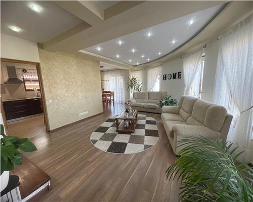 Casa moderna cu 4 camere terasa si garaj si 585 mp teren in Sura Mare