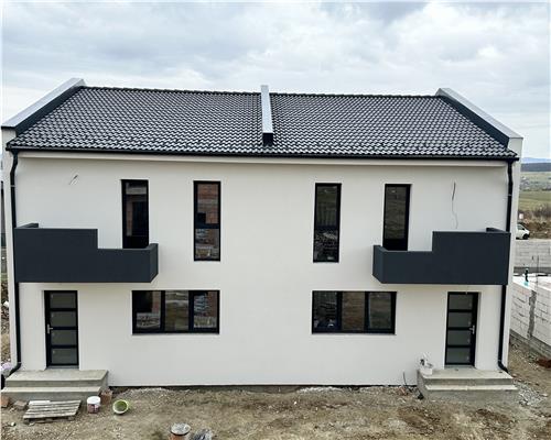 Casa cu 4 camere 2 bai si 300 mp teren in zona Calea Cisnadiei