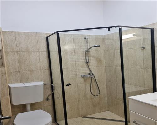 Apartament cu 3 camere 2 bai si parcare privata pe Doamna Stanca