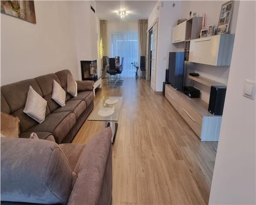 Casa cu 5 camere 3 bai si curte in Padurea Dumbrava