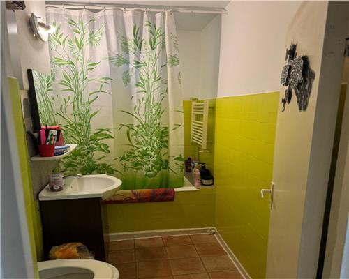 Apartament cu 2 camere si balcon pe Mihai Viteazu