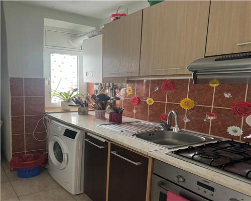 Apartament cu 2 camere si balcon pe Mihai Viteazu