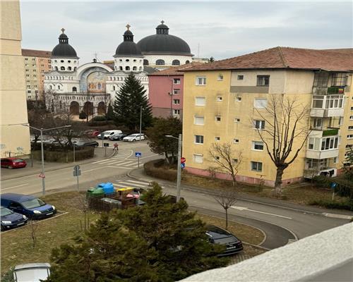 Apartament cu 2 camere si balcon pe Mihai Viteazu