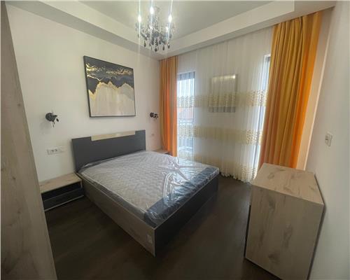 Casa de lux cu 4 camere 2 bai si terasa in Cristian