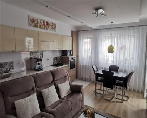 Apartament modern 3 camere 2 bai balcon si parcare in Selimbar -