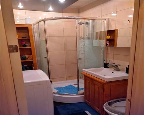 Apartament 2 camere decomandat cu balcon in Ciresica