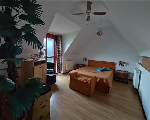 Casa 4 camere 2 bai curte terasa garaj pe Stefan cel Mare