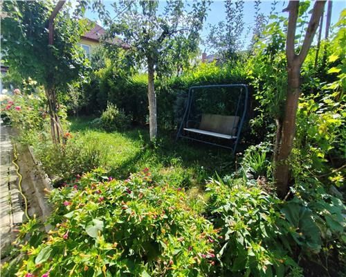 Casa 4 camere 2 bai curte terasa garaj pe Stefan cel Mare