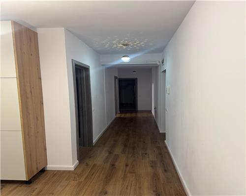 Apartament Nou 3 camere cu loc de parcare zona Doamna Stanca