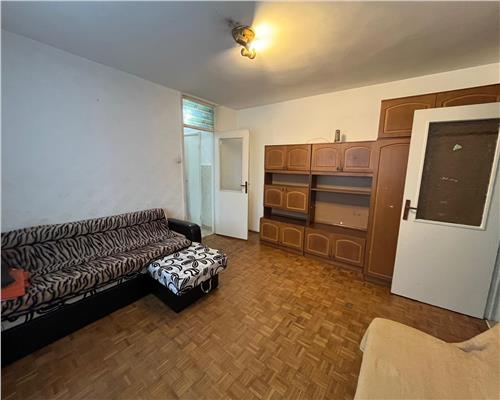 Apartament 3 camere etajul 1 si balcon in zona Rahovei