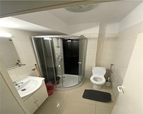 Apartament 2 camere decomandat cu balcon in zona Mihai Viteazul