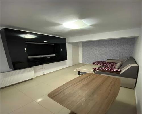 Apartament 2 camere decomandat cu balcon in zona Mihai Viteazul