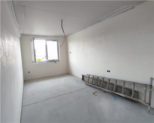 Casa cu 4 camere 2 bai si curte 180 mp in Selimbar