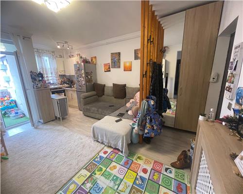 Apartament 2 camere cu balcon si parcare pe Calea Cisnadiei
