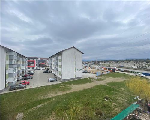 Apartament 2 camere cu balcon si parcare pe Calea Cisnadiei