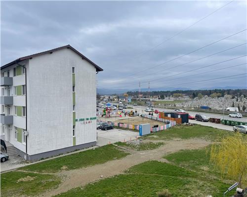 Apartament 2 camere cu balcon si parcare pe Calea Cisnadiei