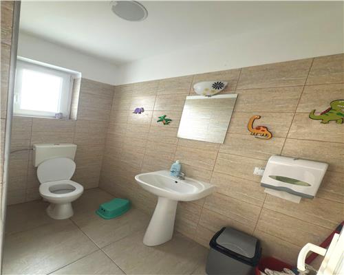 Spatiu comercial 96 mp cu parcare in zona Doamna Stanca